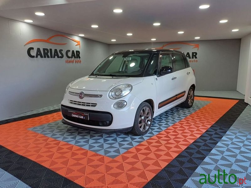 2013' Fiat 500L photo #1