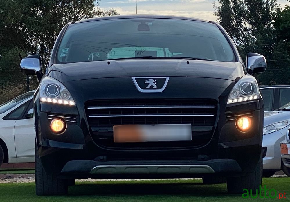 2012' Peugeot 3008 photo #3