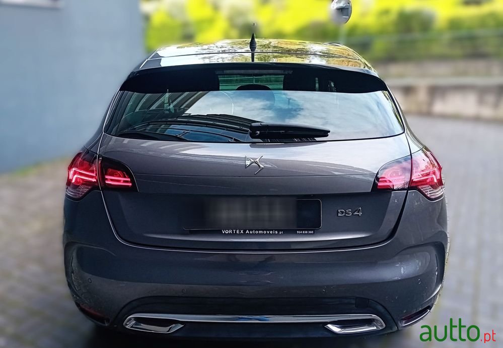 2017' DS Automobiles Ds4 photo #6