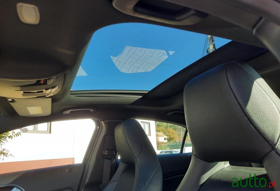 2017' Mercedes-Benz A-180 photo #2