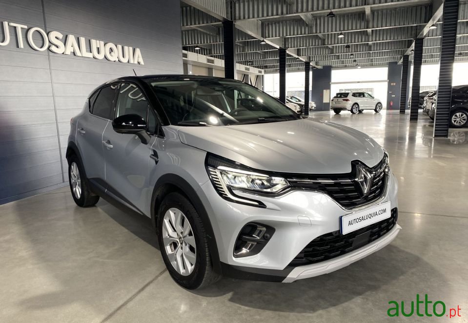 2021' Renault Captur photo #6