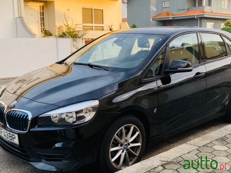 2018' BMW 225Xe-Active-Tourer photo #1