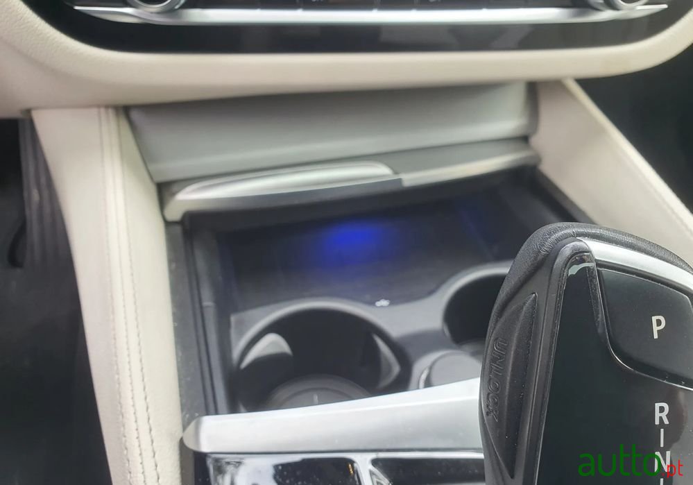 2019' BMW Série 5 photo #5