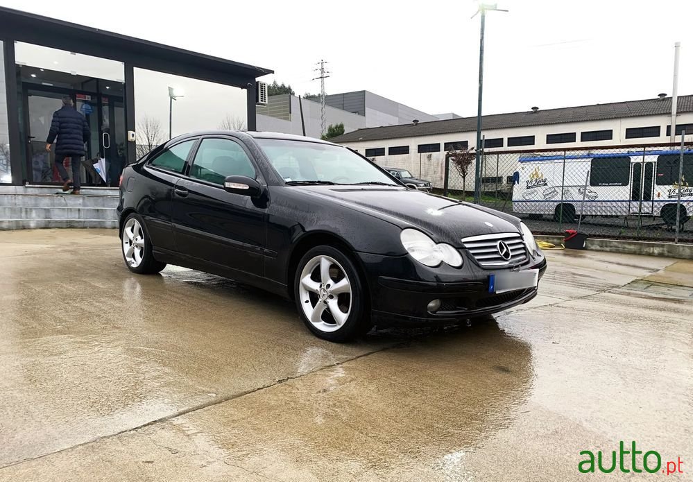2001' Mercedes-Benz C 230 photo #1