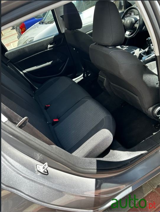 2019' Peugeot 308 photo #6