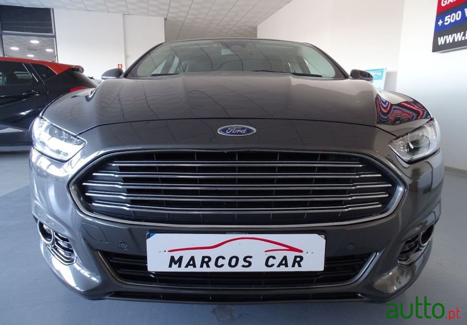 2015' Ford Mondeo Sw photo #2