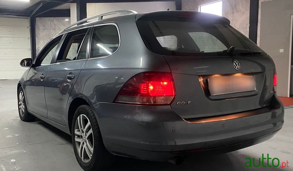 2010' Volkswagen Golf Variant photo #4