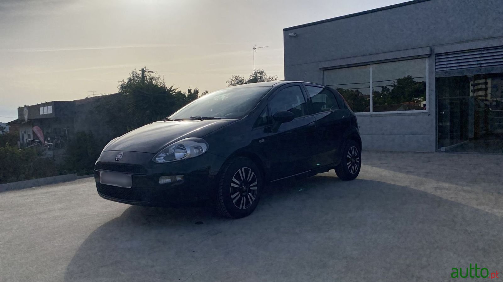 2015' Fiat Punto photo #5