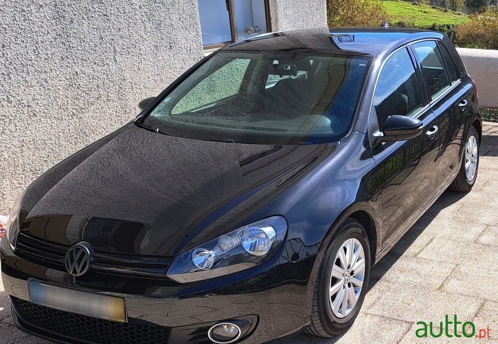 2012' Volkswagen Golf photo #6