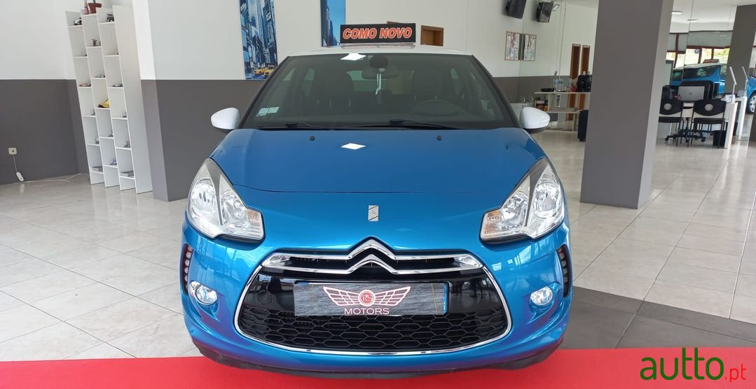 2011' Citroen DS3 photo #1
