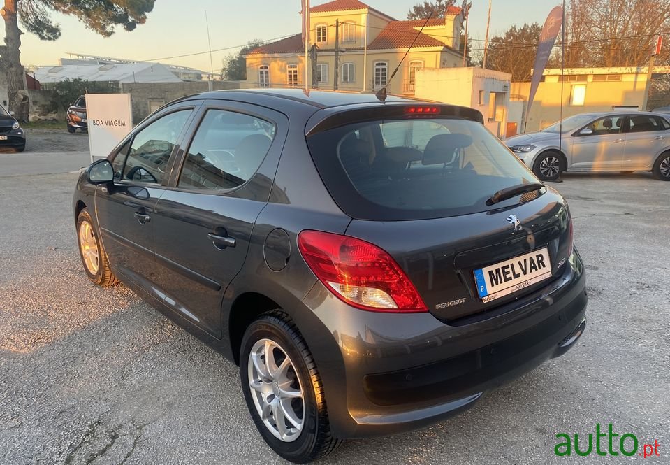 2011' Peugeot 207 photo #3