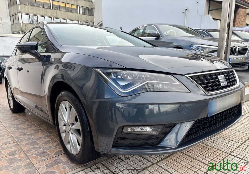 2018' SEAT Leon St photo #1