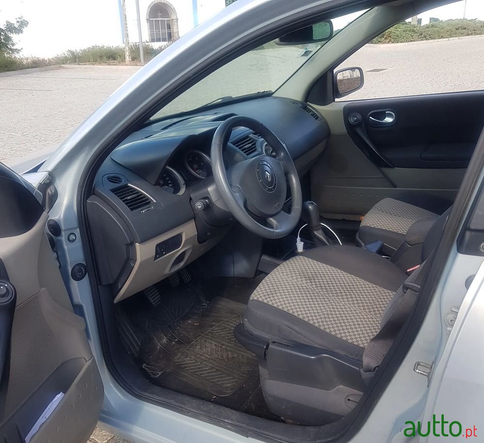 2003' Renault Megane photo #5