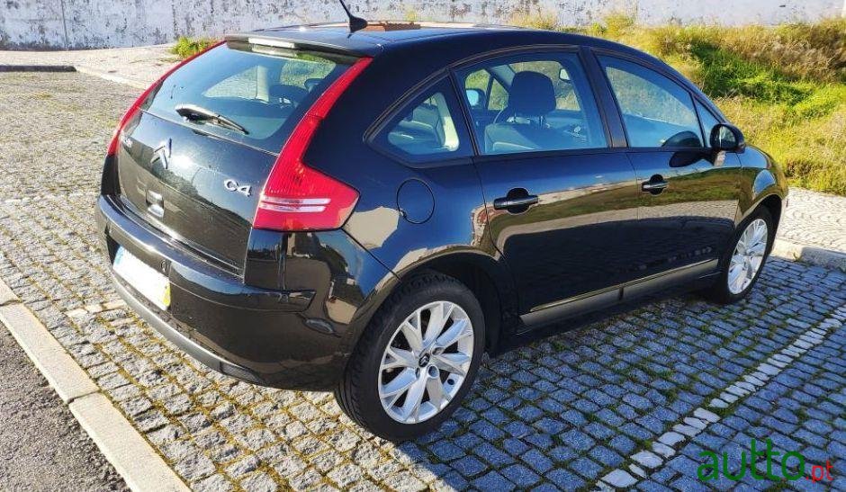 2009' Citroen C4 1.6 Hdi Vtr Pack photo #3
