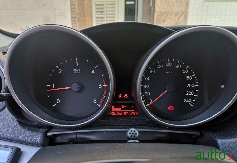 2010' Mazda 3 photo #3