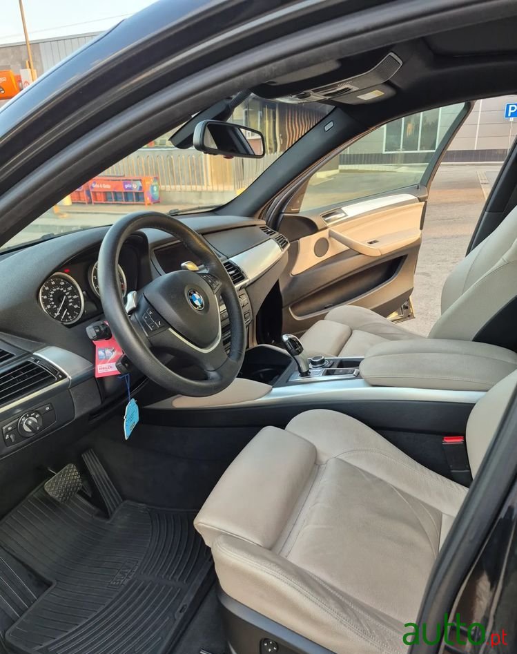 2010' BMW Série X Xdrive35I photo #6