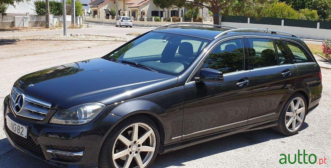 2012' Mercedes-Benz C-250 Avantgarde photo #3