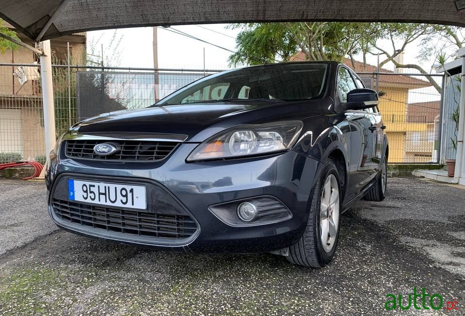 2009' Ford Focus Sw photo #2