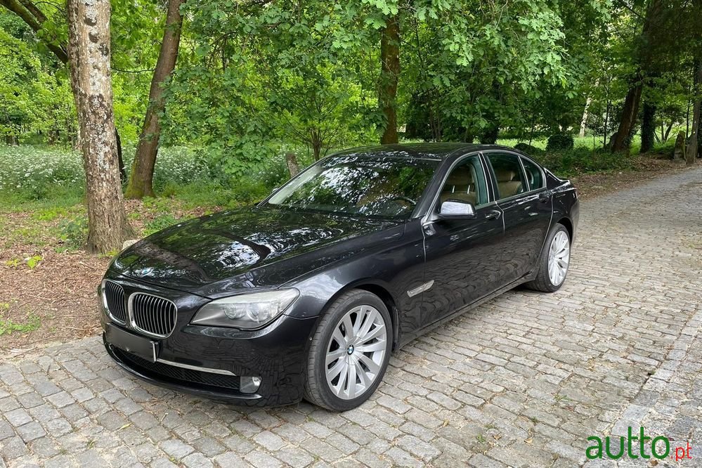 2011' BMW Série 7 D photo #3