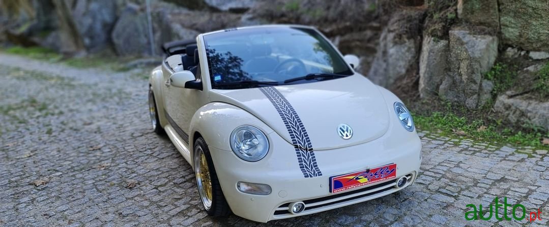 2004' Volkswagen New Beetle photo #4