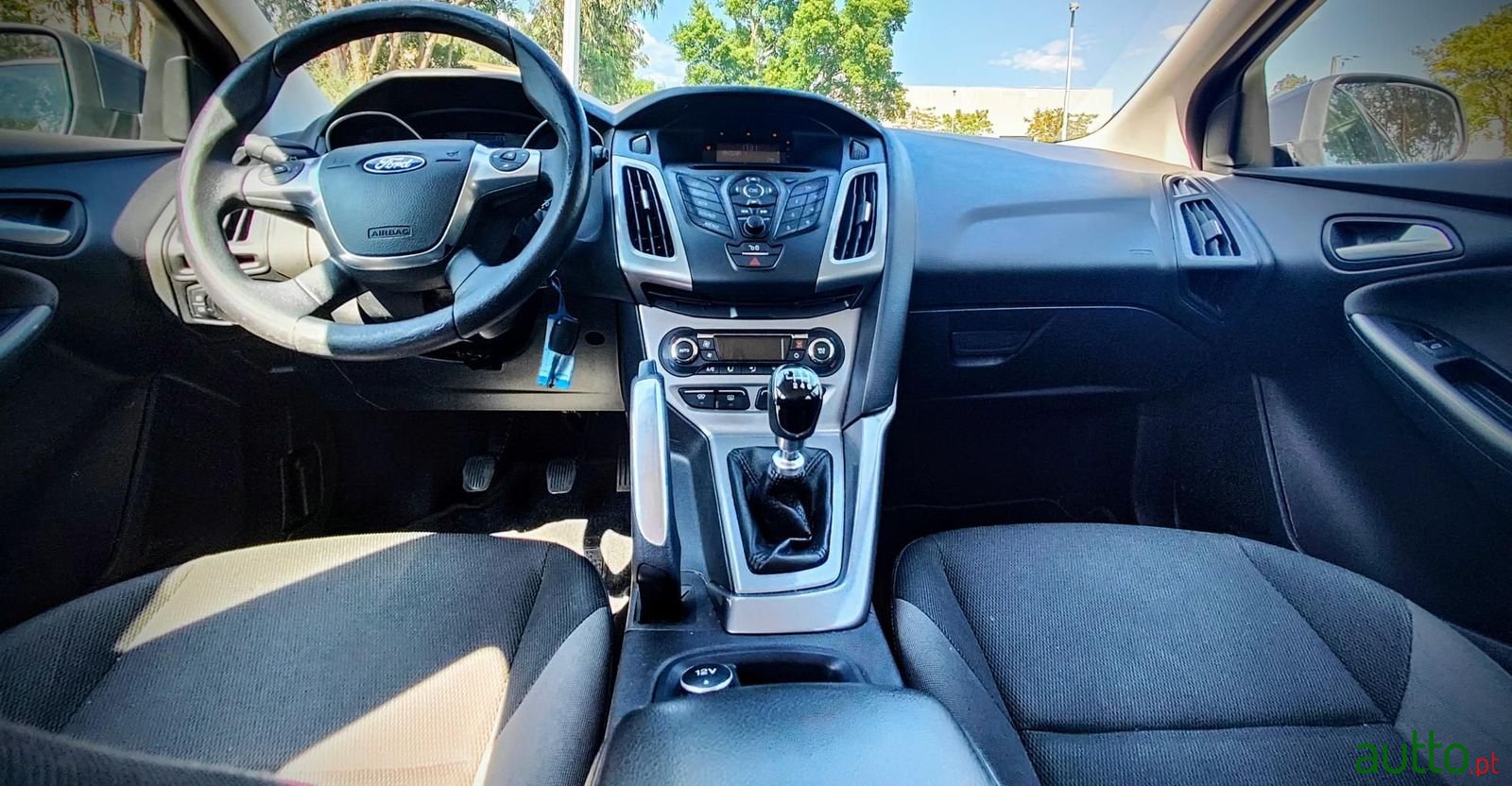 2012' Ford Focus photo #6