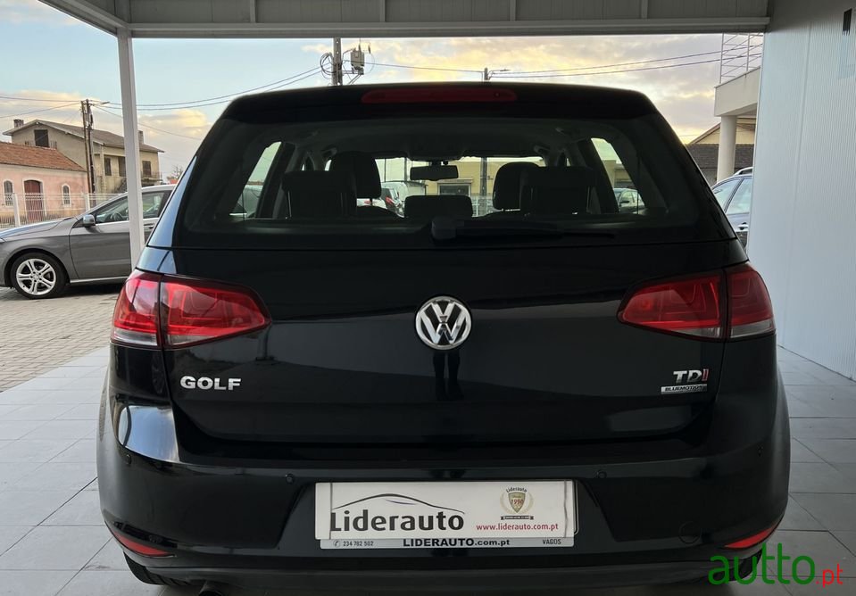 2013' Volkswagen Golf photo #6