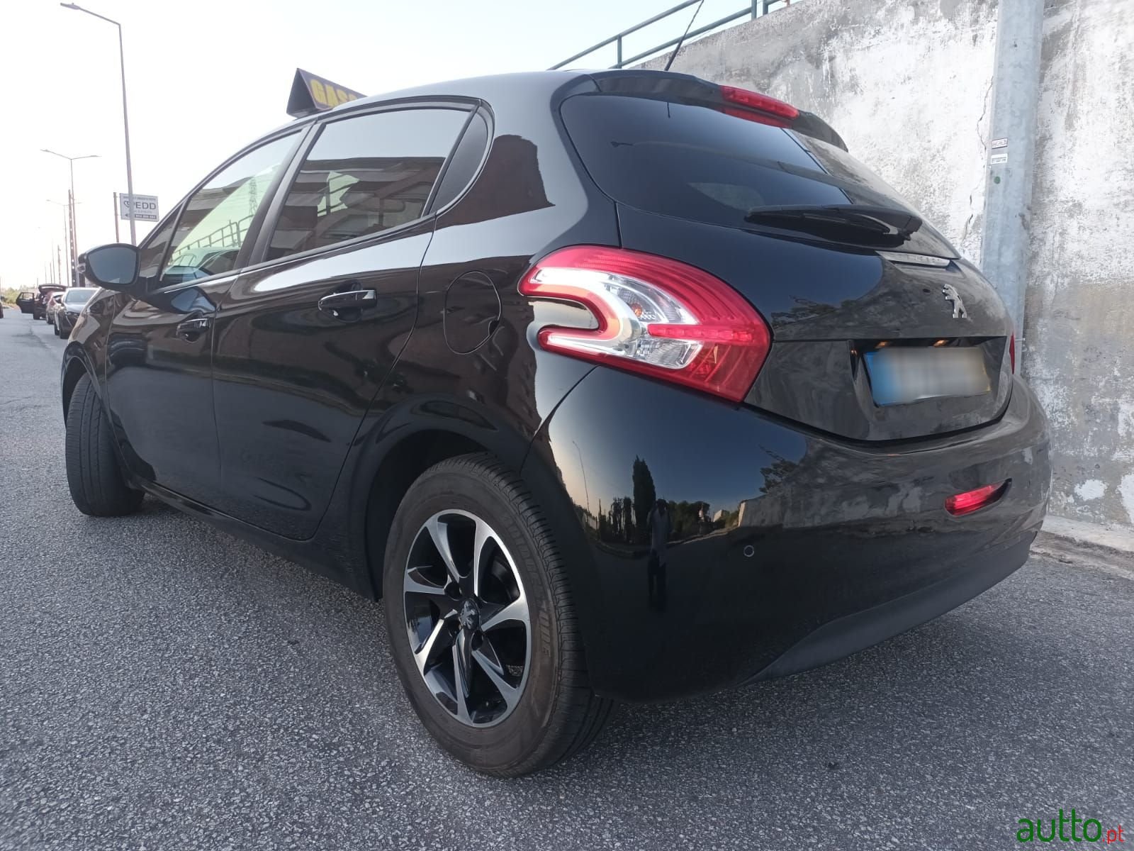 2013' Peugeot 208 photo #6