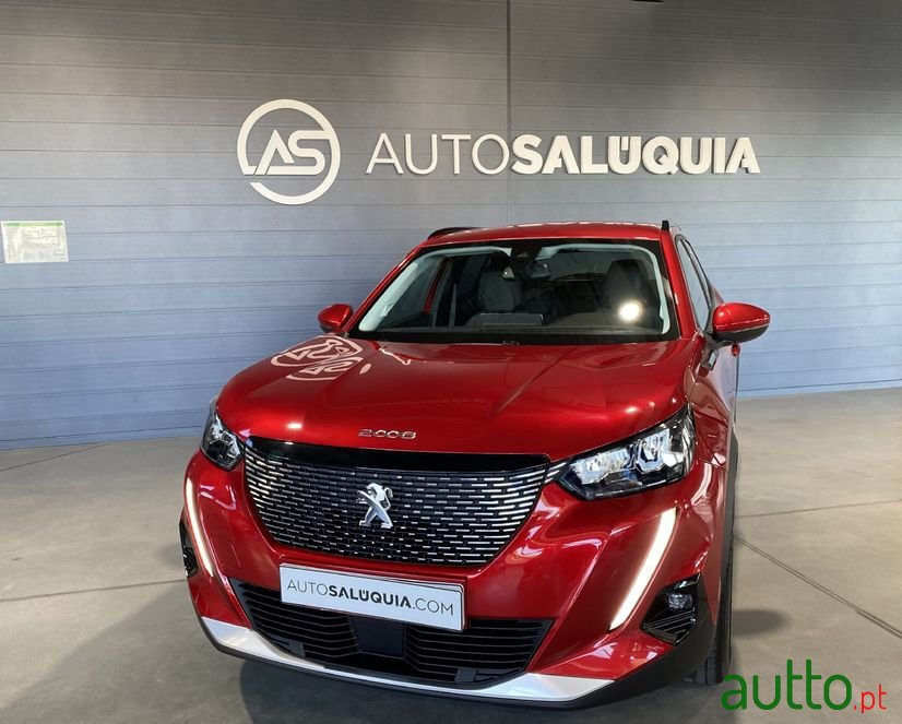 2021' Peugeot 2008 photo #1