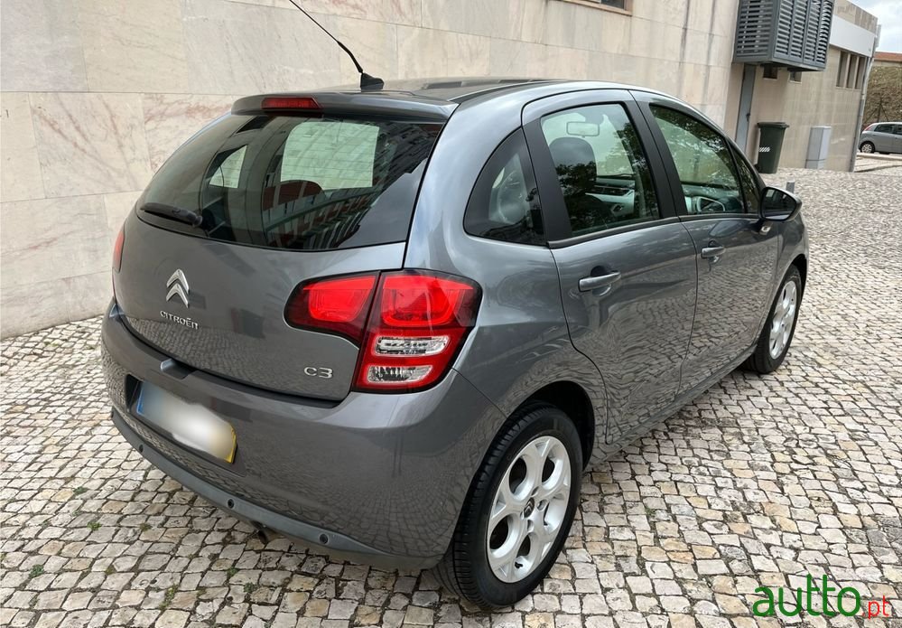 2010' Citroen C3 photo #3