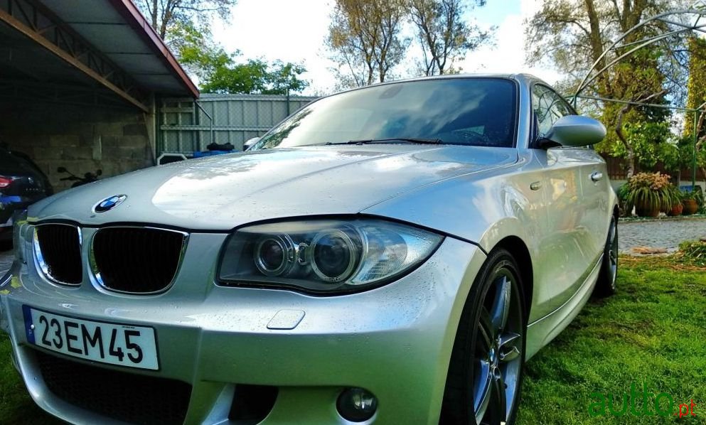 2007' BMW 120 D photo #1