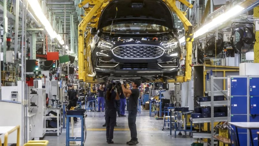 Ford to assemble 300,000 cars a year at Valencia, Spain, plant