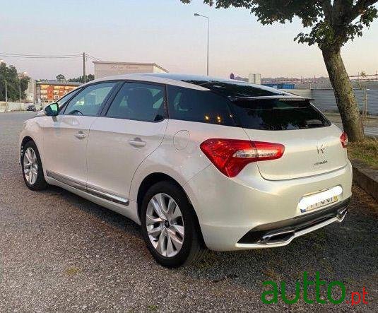 2014' DS Automobiles Ds5 photo #1