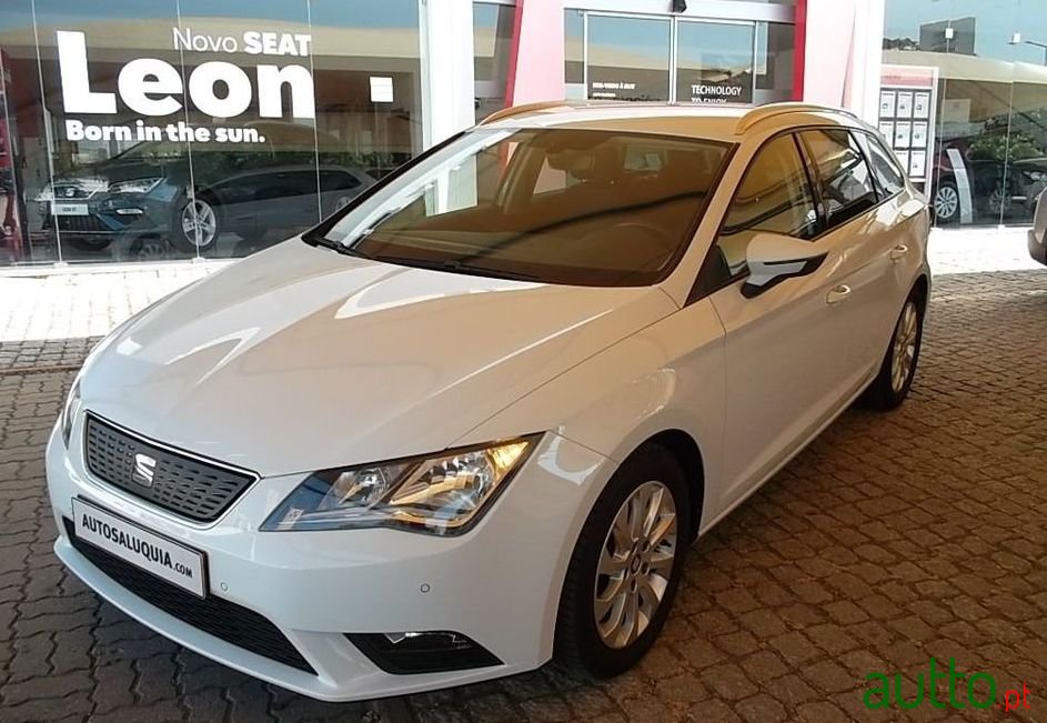 2017' SEAT Leon St photo #2