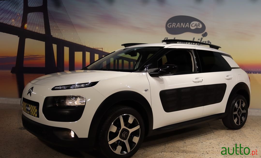 2015' Citroen C4 Cactus photo #1