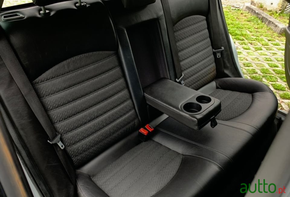 2009' Jaguar X-Type photo #6