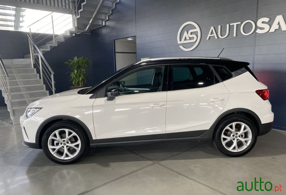 2022' SEAT Arona photo #2