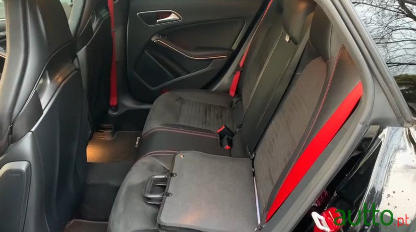 2016' Mercedes-Benz CLA 45 AMG photo #7