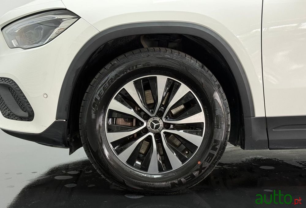 2021' Mercedes-Benz Classe Gla E Style photo #4