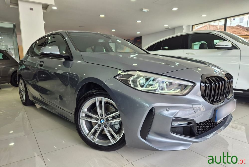 2022' BMW Série 1 photo #1