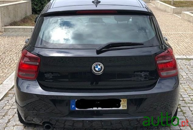 2012' BMW 118 D-Line Sport photo #4