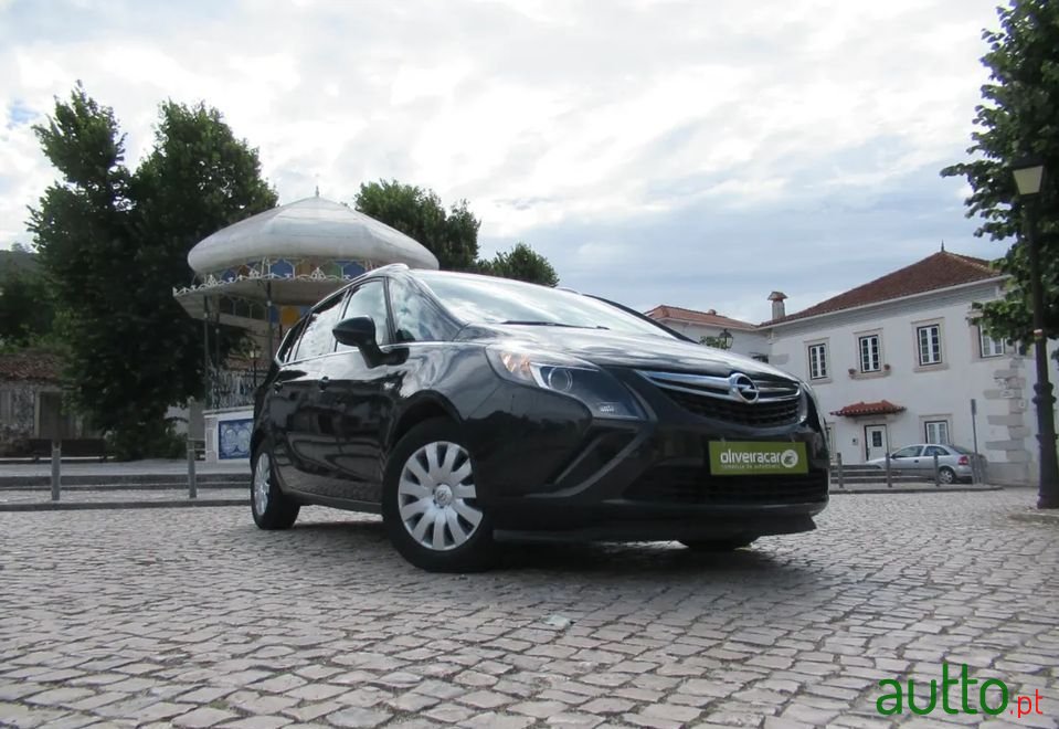 2016' Opel Zafira photo #6