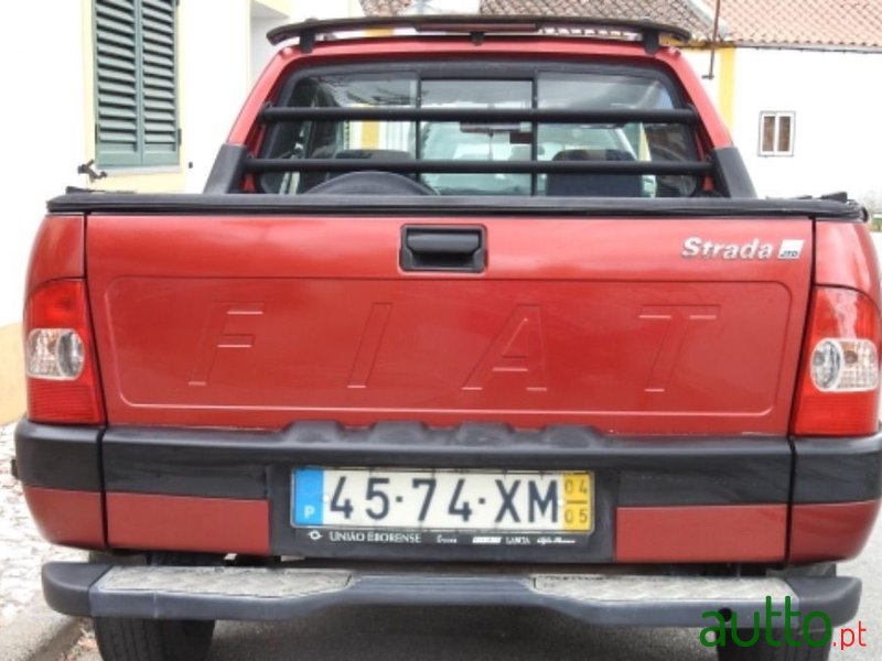 2004' Fiat Strada photo #3