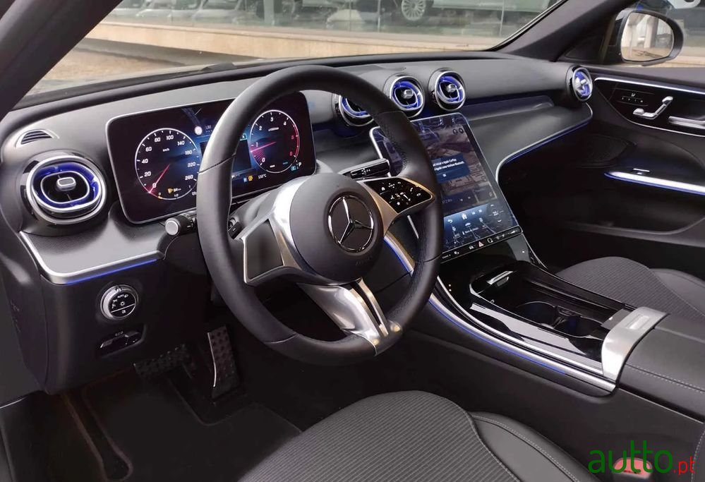 2024' Mercedes-Benz Classe C D 4Matic All-Terrain photo #2