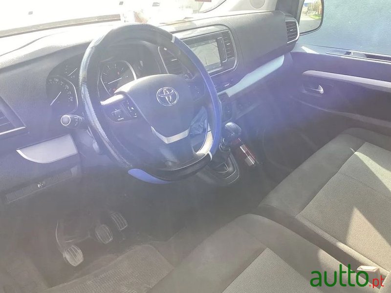 2019' Toyota ProAce photo #5