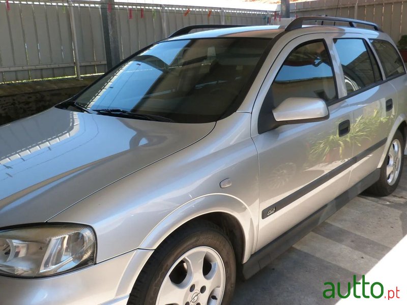 2000' Opel Astra Caravan photo #1