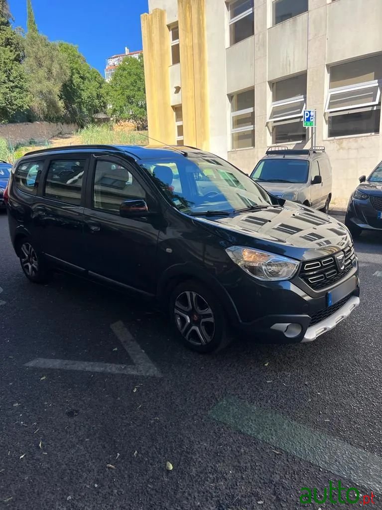 2019' Dacia Lodgy photo #1
