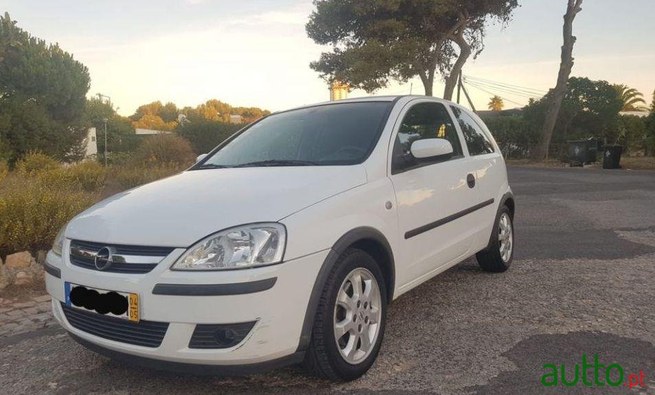 2004' Opel Corsa photo #3