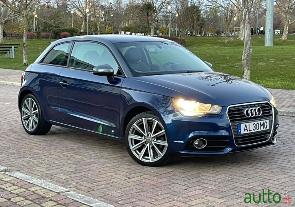 2012' Audi A1 photo #2
