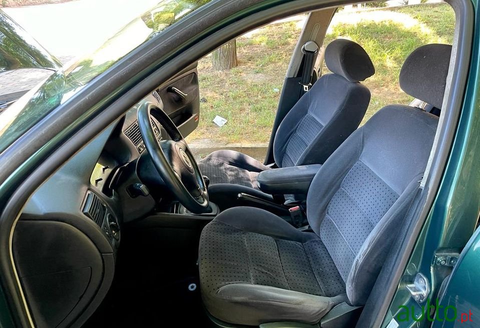 1998' Volkswagen Golf photo #5