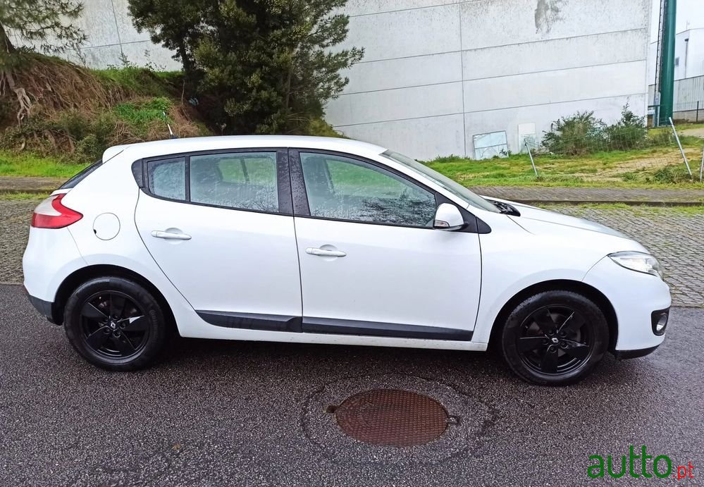 2013' Renault Megane photo #4
